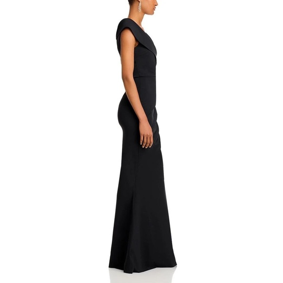 Chiara Boni
Off The Shoulder Maxi Dress
 Current Price $1,090.00 - Picture 4 of 15